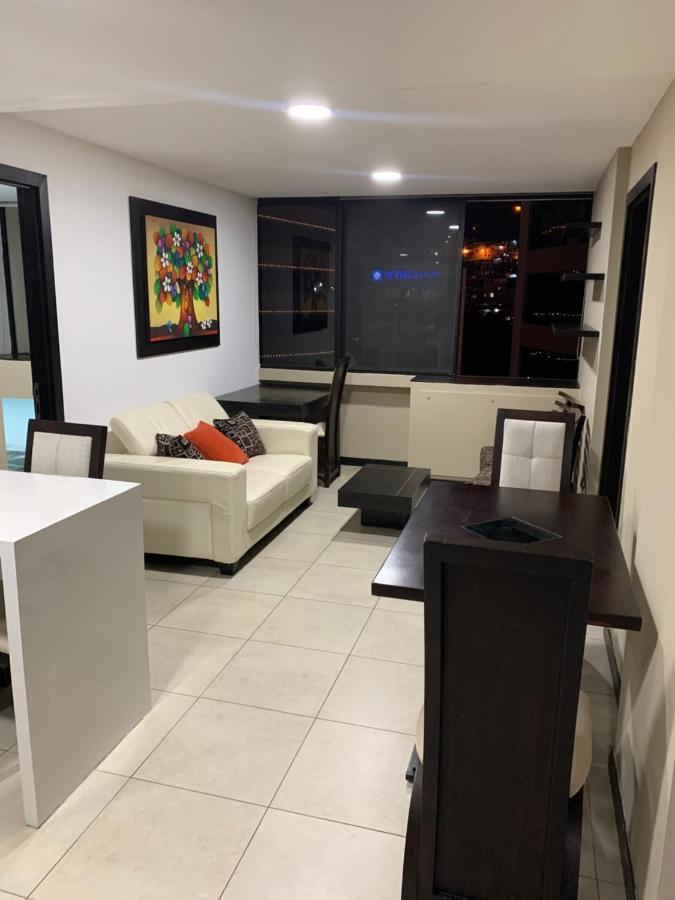 Puerto Santa Ana, Torres Bellini, 2 Dormitorios, Parqueo Guayaquil Eksteriør billede