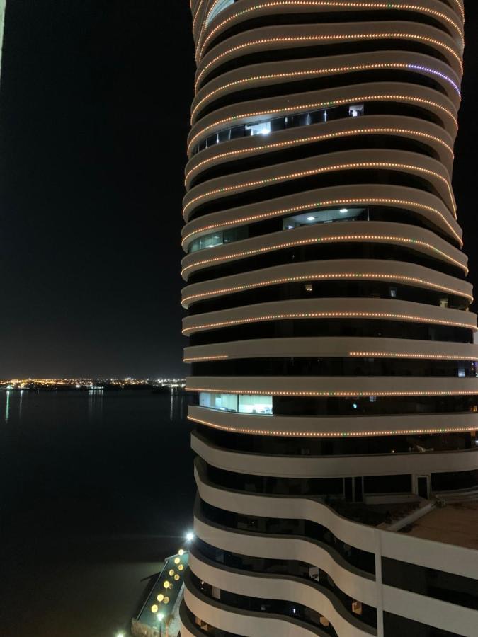 Puerto Santa Ana, Torres Bellini, 2 Dormitorios, Parqueo Guayaquil Eksteriør billede