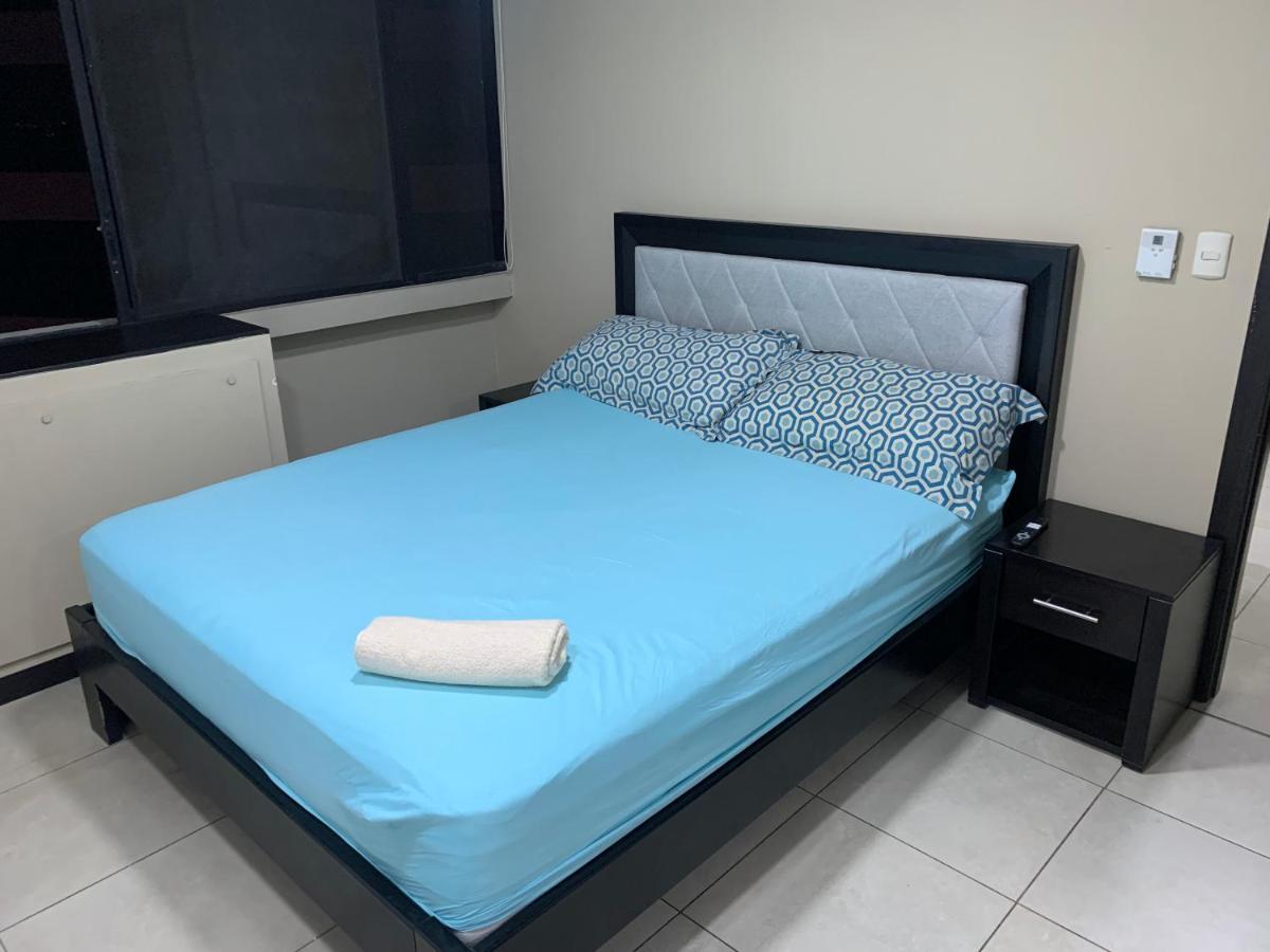 Puerto Santa Ana, Torres Bellini, 2 Dormitorios, Parqueo Guayaquil Eksteriør billede