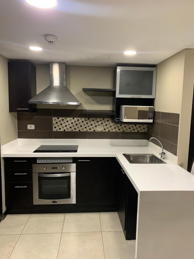 Puerto Santa Ana, Torres Bellini, 2 Dormitorios, Parqueo Guayaquil Eksteriør billede