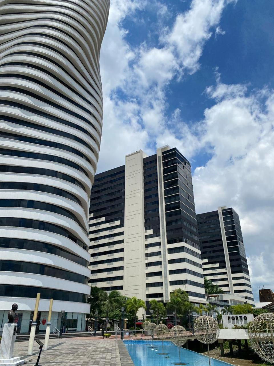 Puerto Santa Ana, Torres Bellini, 2 Dormitorios, Parqueo Guayaquil Eksteriør billede