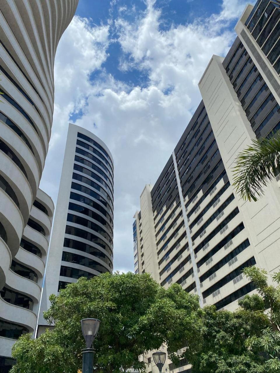 Puerto Santa Ana, Torres Bellini, 2 Dormitorios, Parqueo Guayaquil Eksteriør billede