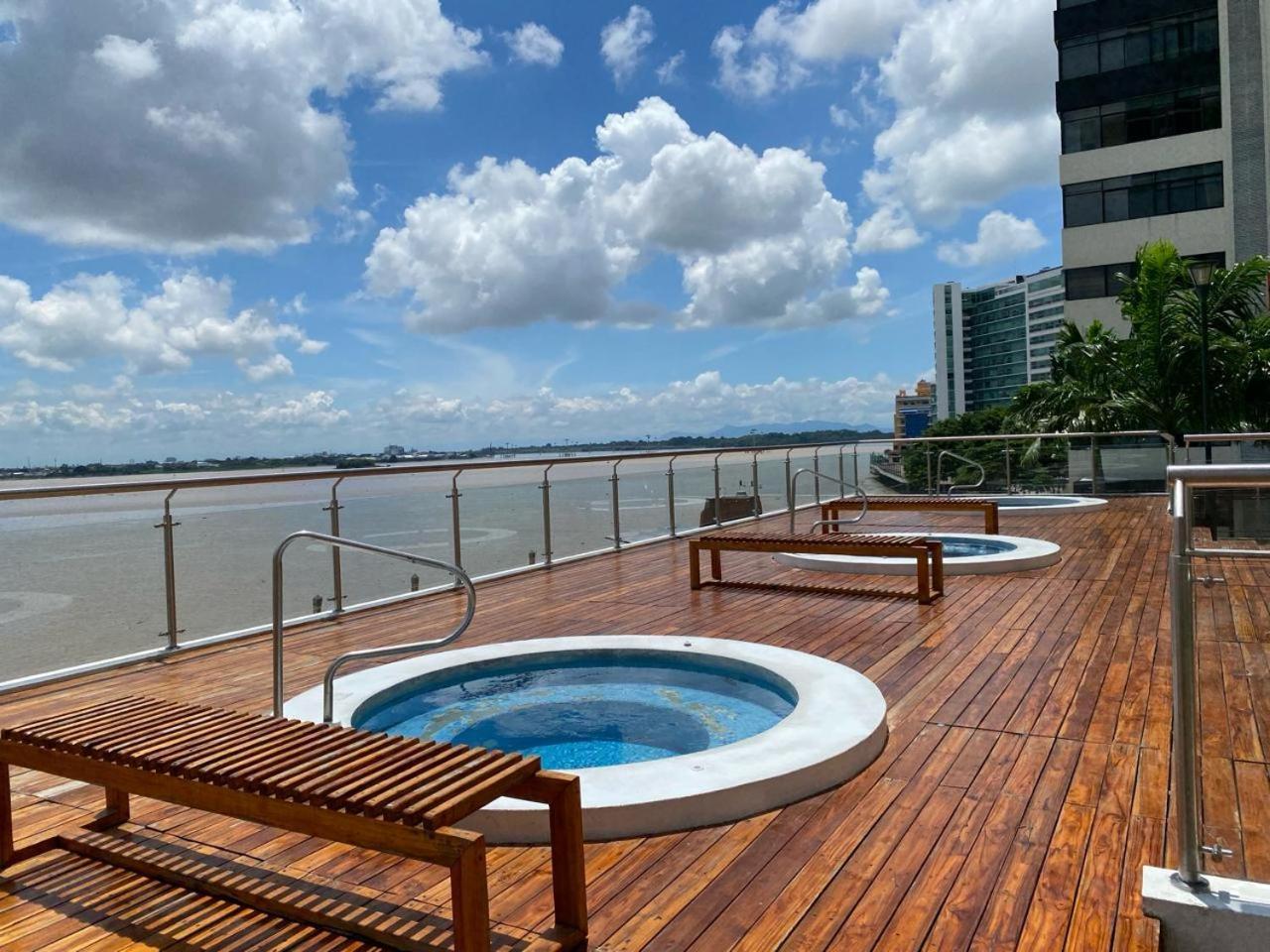 Puerto Santa Ana, Torres Bellini, 2 Dormitorios, Parqueo Guayaquil Eksteriør billede