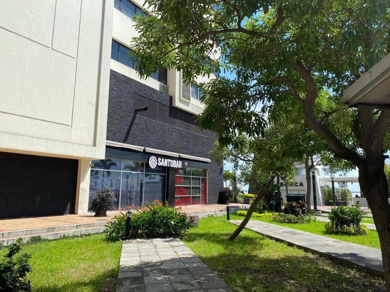 Puerto Santa Ana, Torres Bellini, 2 Dormitorios, Parqueo Guayaquil Eksteriør billede